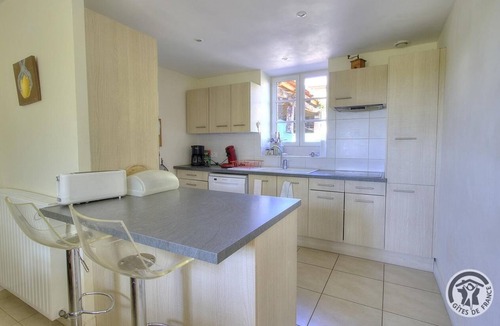 Pomeys House | La Ferme du Château de Saconay