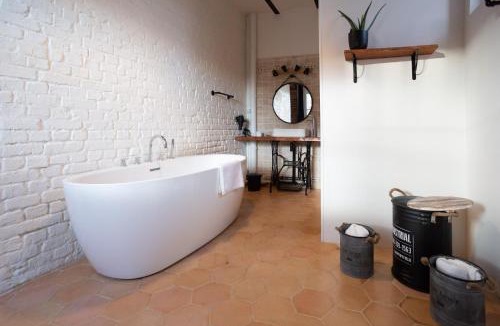 Gury Bed & Breakfast | La Ferme du P'tit Colibri