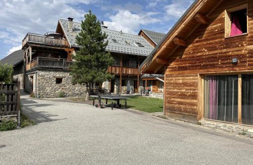 Albiez-le-Vieux Ski Chalet | La Ferme du Soleil
