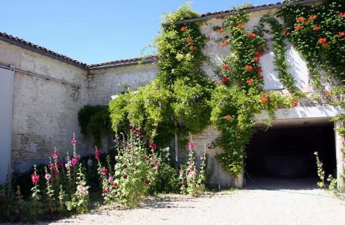 Gensac-la-Pallue House | La Ferme Fortin