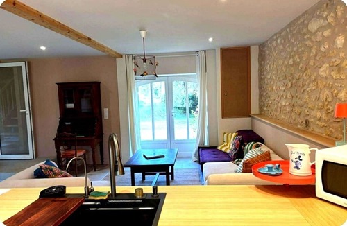 Saint-Leon-sur-Vezere House | La ferme de Belcayre: gîte La GRANGE 90m2, 4 pers-2ch with swimming pool, river, 🐾