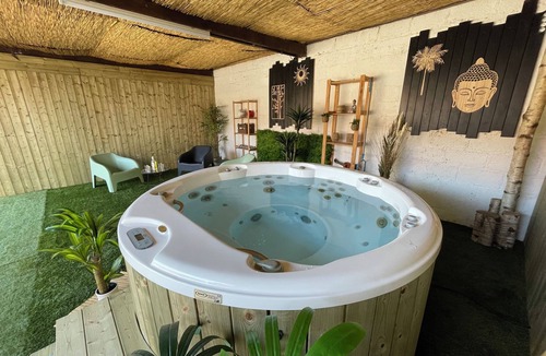 Carly House | La Ferme" in the heart of an equestrian complex rental for 6 people possible