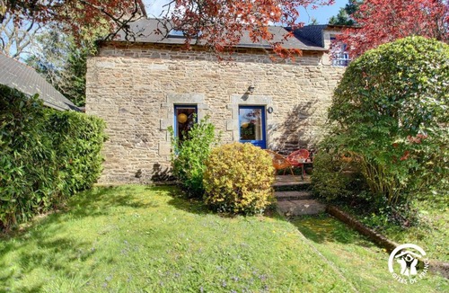 Pluvigner House | La Ferme rouge, Le Pin