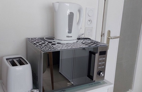 Brequerecque Apartment | "La Fleur d'Opale", 2 bedrooms, sleeps 4, 5-minute walk from station, 15-minute walk from Nausicaa