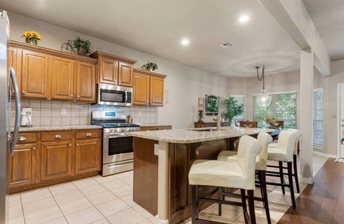Jenks House | La Fleur Jenks | 5BR Near Tulsa & Tanger Outlets