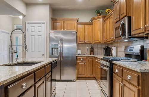 Jenks House | La Fleur Jenks | 5BR Near Tulsa & Tanger Outlets