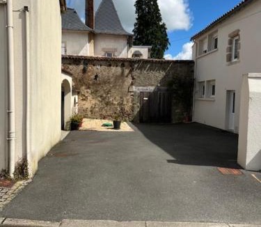 La Flocelliere House | La Flo