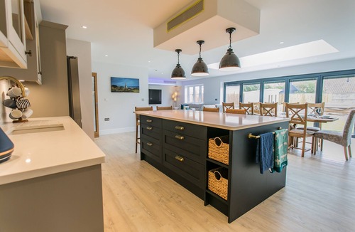 Wittering House | La Flora - Bracklesham Bay