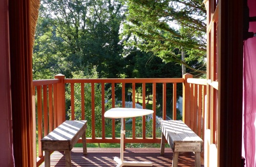 Saint-Jouin-Bruneval Villa | La Flore de Lys, Lovely cottage 330 m from the sea and 6 km from Étretat!