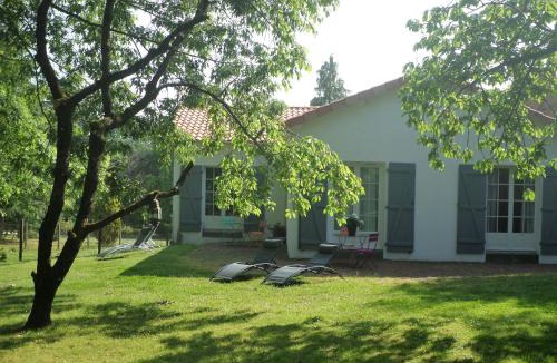 Breuil-Barret House | La Folie