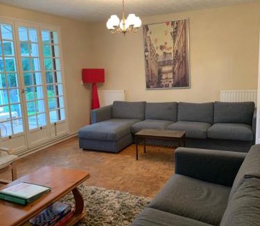 Beuzeville House | La Follette