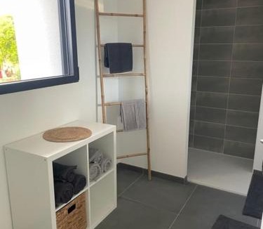 Port-Saint-Pere House | La Fontaine