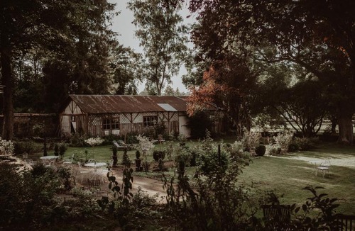 La Ferte-Milon Bed & Breakfast | La Fontaine Racine - Chambres d'hôtes