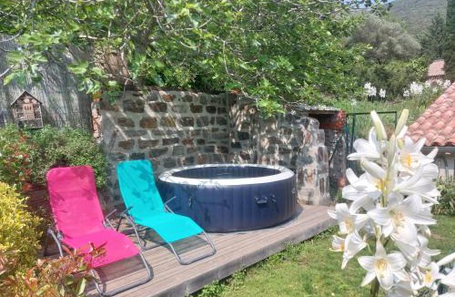 Cabrespine House | La Fontchaude, gîte de charme au cœur de la nature à Cabrespine
