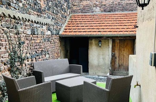 Montlucon Apartment | La Forêt Urbaine ~ Terrace ~ Air Conditioning