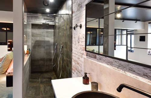 Eppe-Sauvage Apartment | La Forge By C&V - Jacuzzi, Sauna, plat repas et petit déjeuner