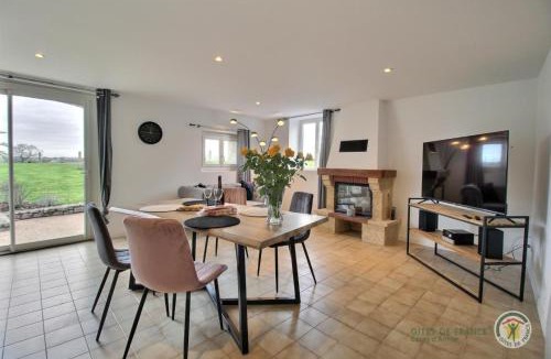 Plehedel House | La forge de la fontaine