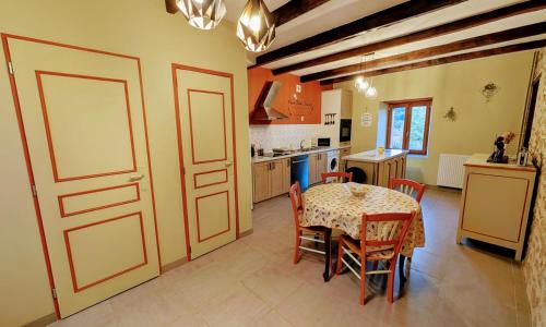 Saint-Julien-le-Petit House | La forge