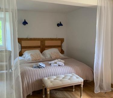 Bievre Isere Bed & Breakfast | La FortBelle