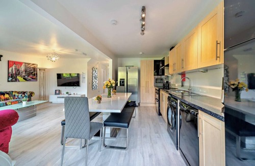 Tillicoultry Cabin | La Fortuna Lodges