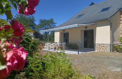 Saint-Georges-de-Reintembault House | La Rezendine