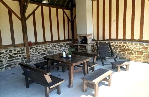 Saint-Georges-de-Reintembault House | La Rezendine