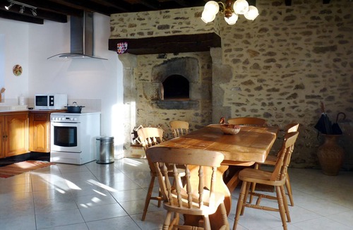 Saint-Thomas-de-Courceriers House | La Goupillère, with extensive grounds in a tranquil and secluded setting