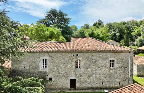 Sainte-Colombe-de-Villeneuve House | Large house with swimming pool and green park