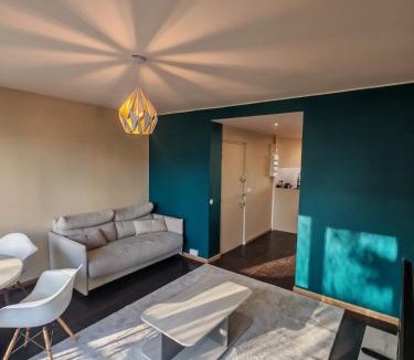 Velizy-Villacoublay Apartment | La Fresque