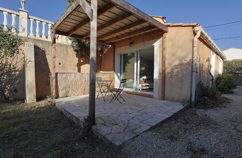 Laroque House | La Frigoule Maison T2 avec entrée, jardin et parking indépendants