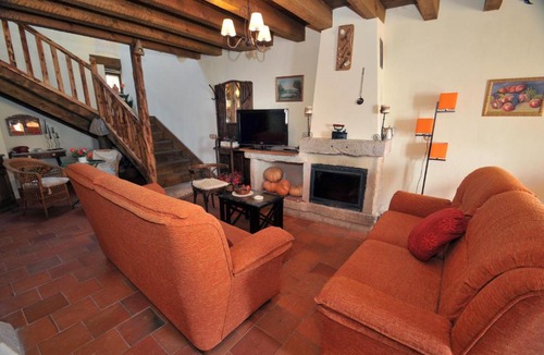 Caballar House | La Fuente de Pavia