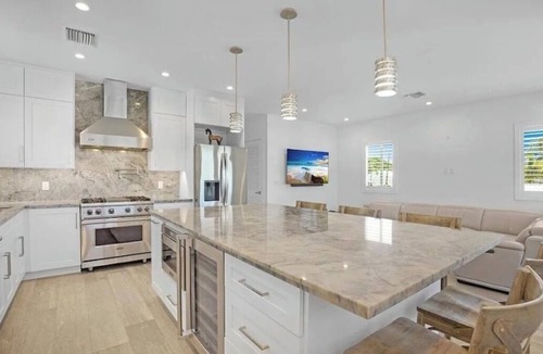 Twin Lakes House | La Fuentes