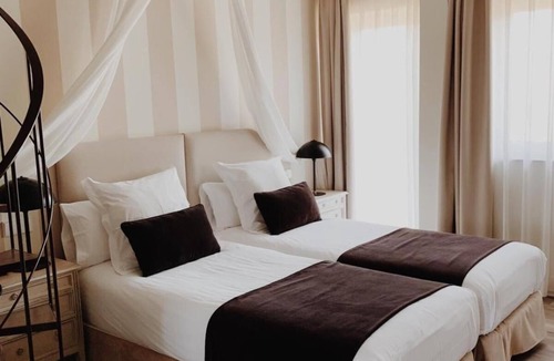 Vispieres Hotel | La Fuentona De Santillana