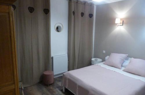 Saint-Pierre-des-Echaubrognes House | La Gabelle Saint Hilaire