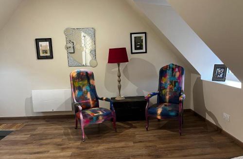 Ville Haute House | La Galerie