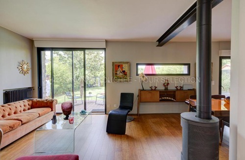 Bonnefoy-Roseraie-Gramont Bed & Breakfast | La Galerie