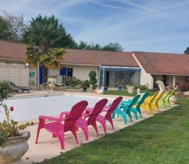 Neuville-de-Poitou House | La Galerne