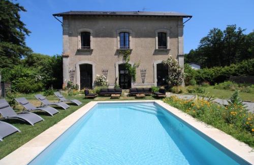 Champagnac-la-Riviere House | La gare aux oiseaux