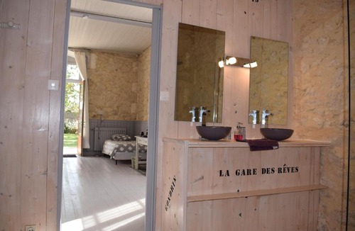 Gondrin Bed & Breakfast | La Gare Des Reves