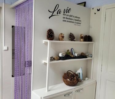 Gourdon Apartment | la gare st clair