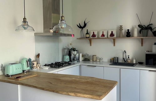 Saint-Martin House | La Gare - Town house with terrace.