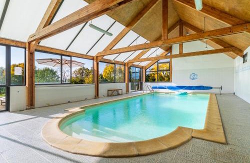 Champfleur House | La Garencière - Gîtes, salle de jeux, piscine et animaux
