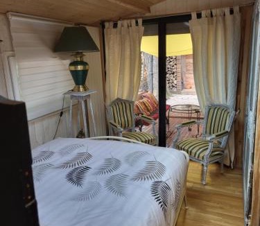 Croisy-sur-Andelle House | La Garette