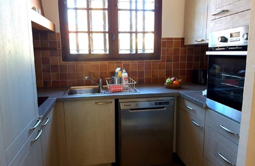 Plage de la Garonnette House | La Garonnette 7 - 150 metres from the beach