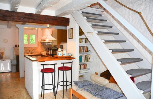 Saint-Salvy-de-la-Balme House | La Garrigue small gîte