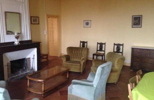 Airoux Apartment | La Ginelle - Appartement Guy