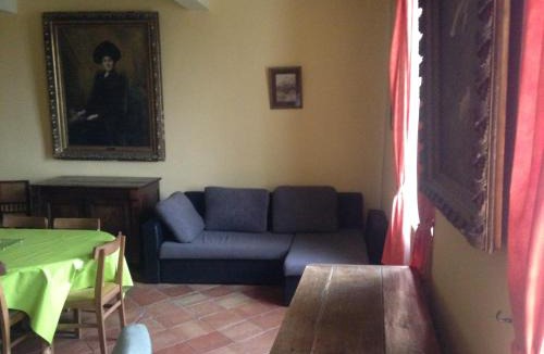 Airoux Apartment | La Ginelle - Appartement Guy