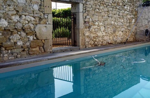 Saint-Quentin-de-Caplong Bed & Breakfast | La Girarde