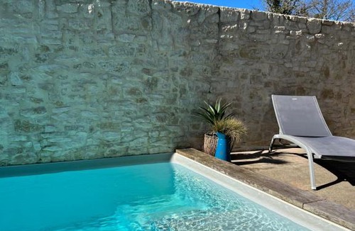 Saint-Quentin-de-Caplong Bed & Breakfast | La Girarde