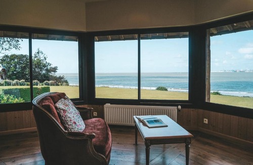 Honfleur Bed & Breakfast | "La Girelle, bord de mer"